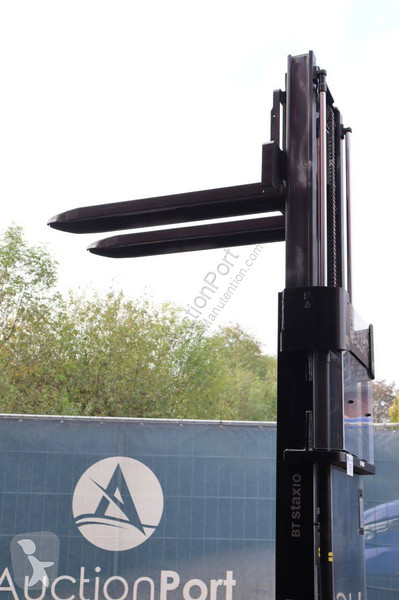 Stacker Toyota SWE200