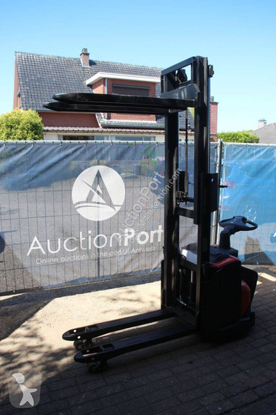 Stacker Toyota SWE200D