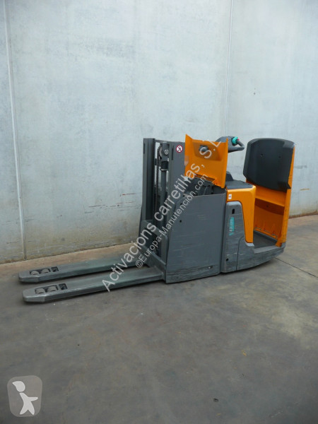 Apilador Jungheinrich 166 ZT