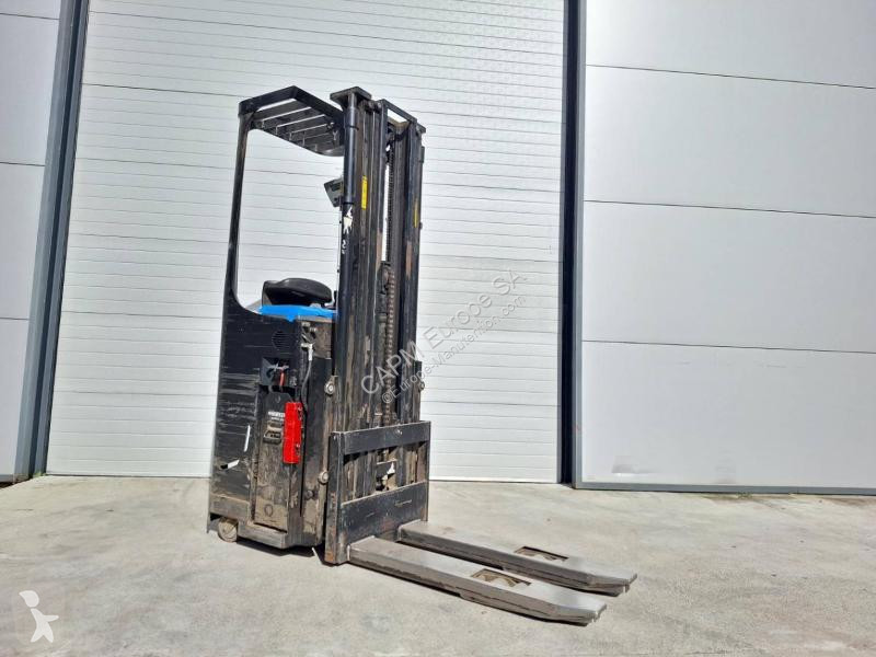 Stacker Caterpillar  NSR16NI