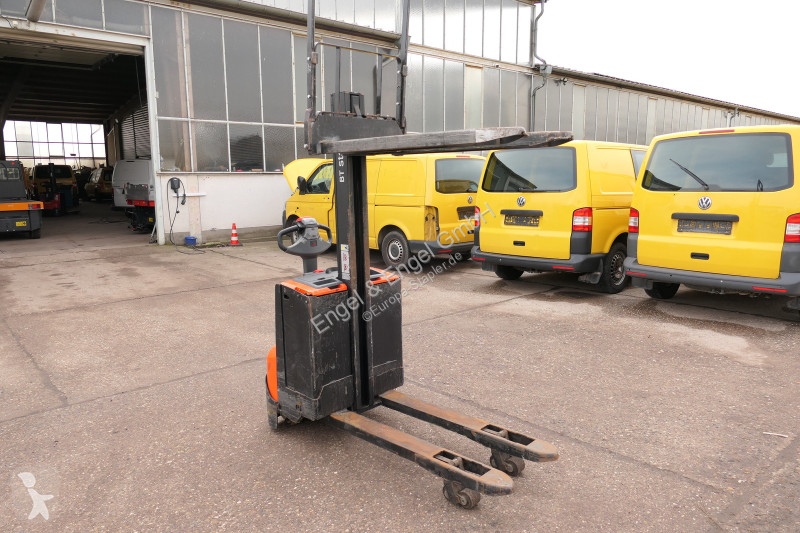 Apilador BT SWE 080L