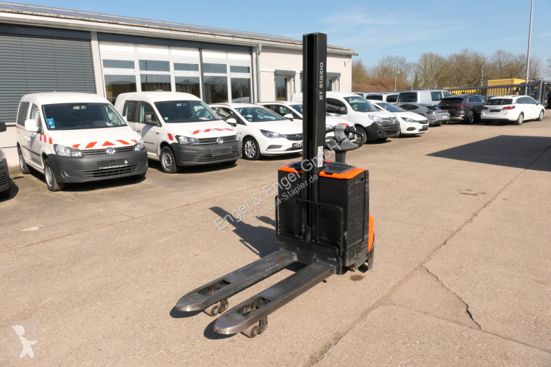Gerbeur Toyota SWE 080L