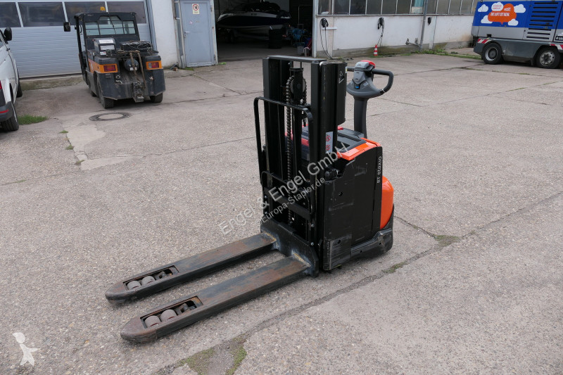 Stohovač BT SWE 200D