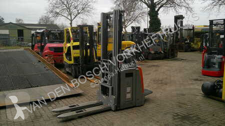 Electrotranspalet Still