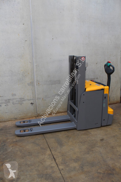 مرفاع شوكي Jungheinrich EJD 222 201 ZT LI-ION