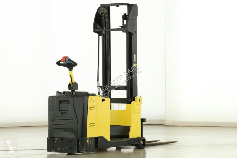 مرفاع شوكي Hyster
