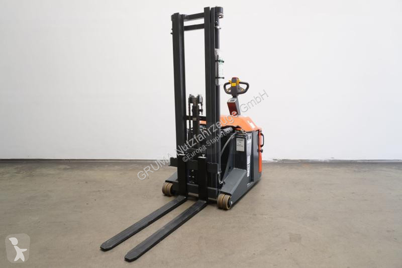 Stohovací zařízení Combilift  CS1250
