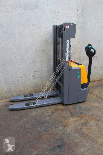 مرفاع شوكي Jungheinrich 250 ZT