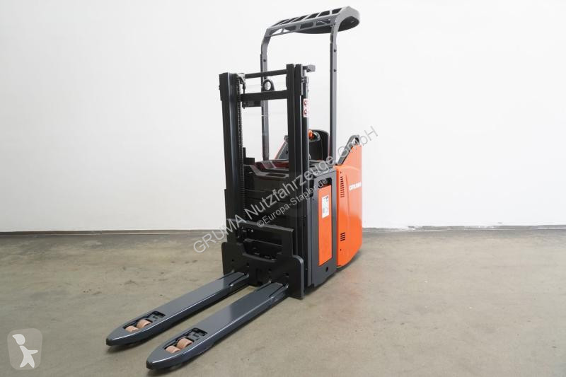 Stohovač Linde  D 12 SP 133