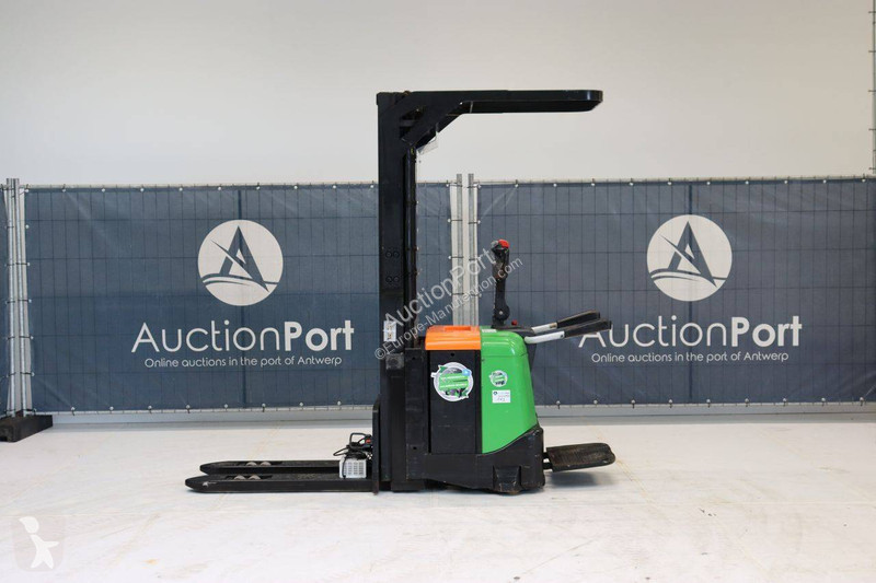 Apilador Cesab SPE160L
