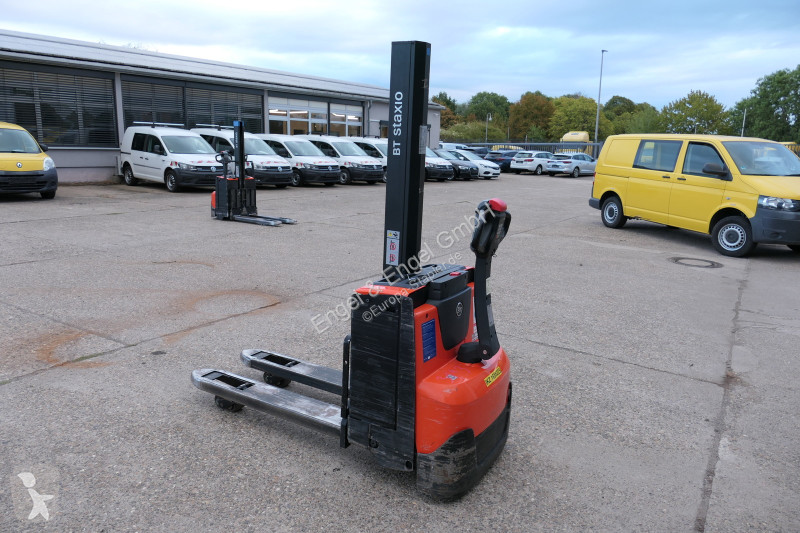 Apilador BT SWE 080L