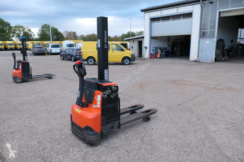 Apilador BT SWE 080L