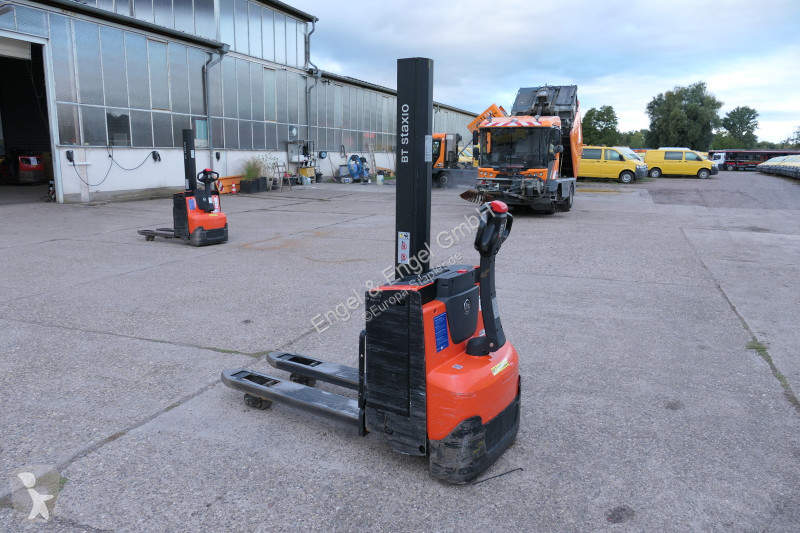 Apilador BT SWE 080L