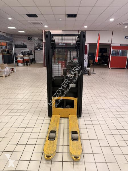 Штабелёр Yale  MS10AC