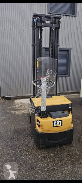Gerbeur Caterpillar snp16