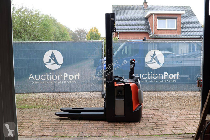 Stacker Toyota SPE120