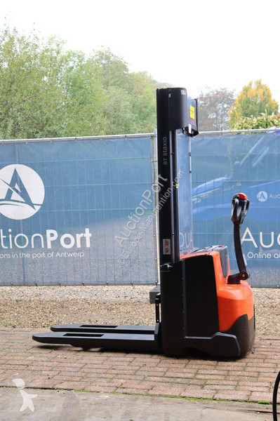 Stacker Toyota SWE140
