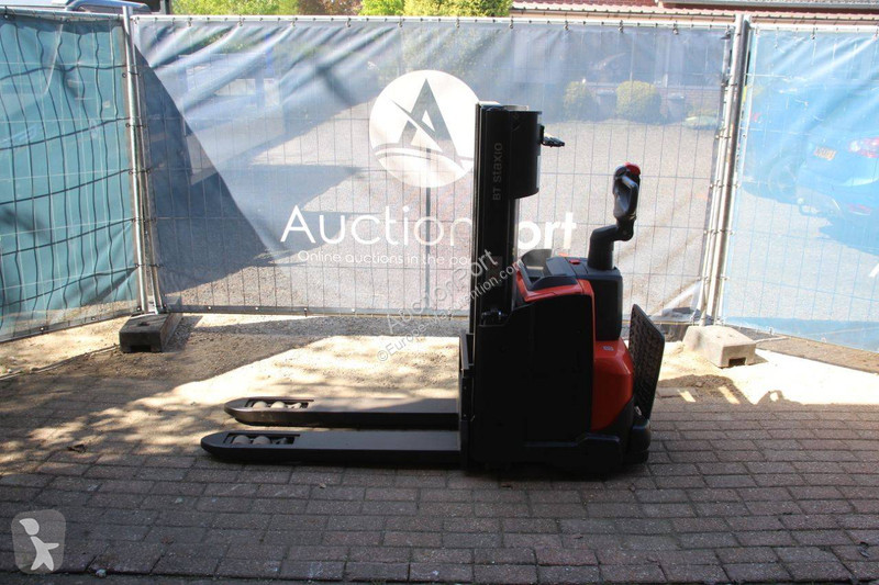 Stacker Toyota SWE200D