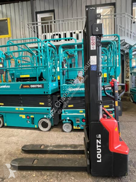 Stacker STOCKMAN  PSE12N3200