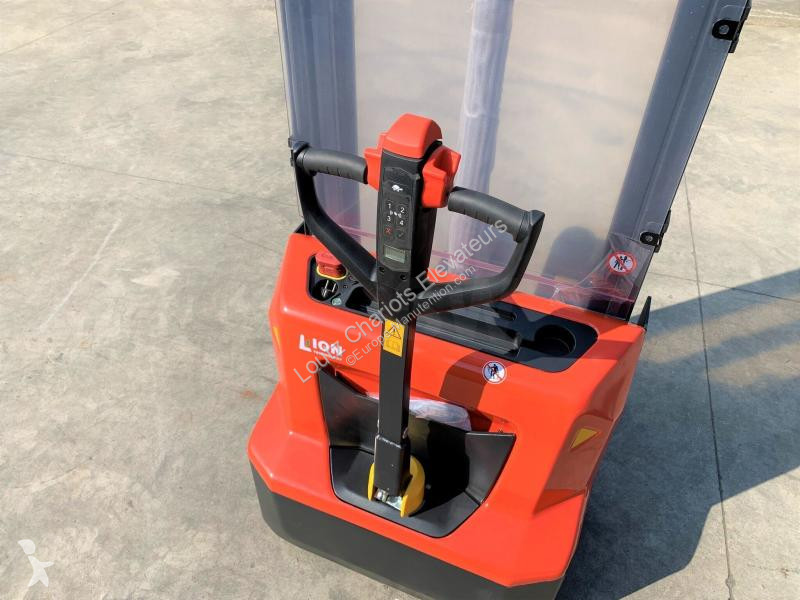 Stacker STOCKMAN  PSE12N3200