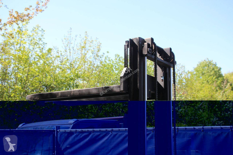 Stacker Toyota SWE200D