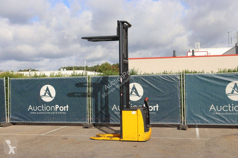 Apilador Linde L14