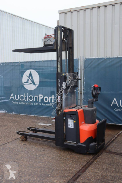 Stacker BT SWE200D