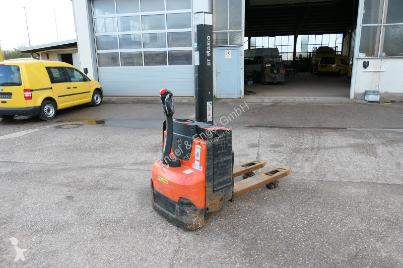Apilador BT SWE 080L