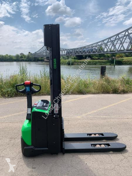 Gerbeur Cesab S214L