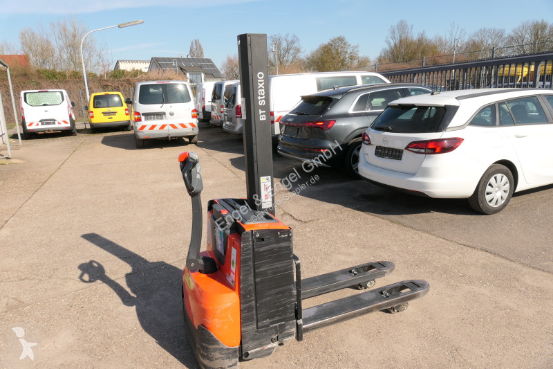 Apilador BT SWE 080L