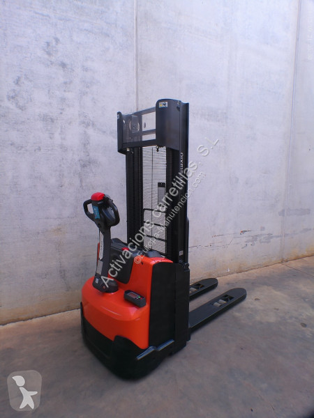 Apilador BT SWE 100