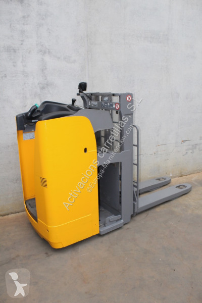 Apilador Jungheinrich 201 ZT