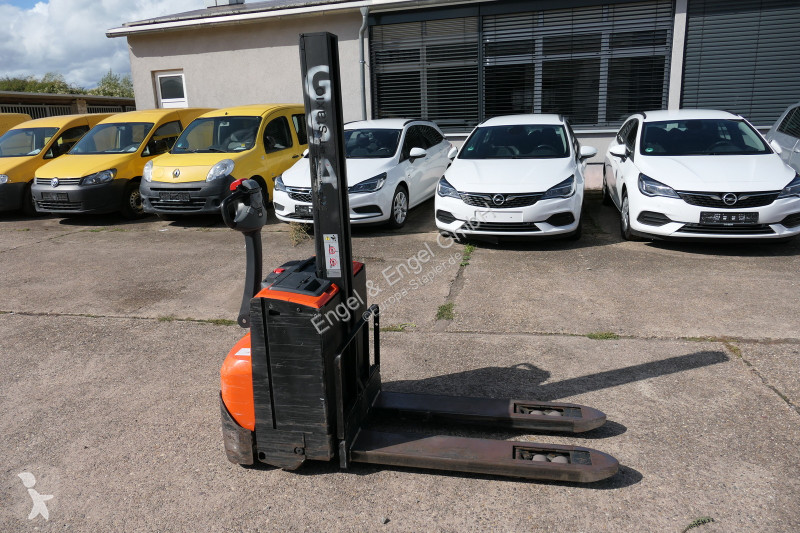 Stohovač BT SWE 080L