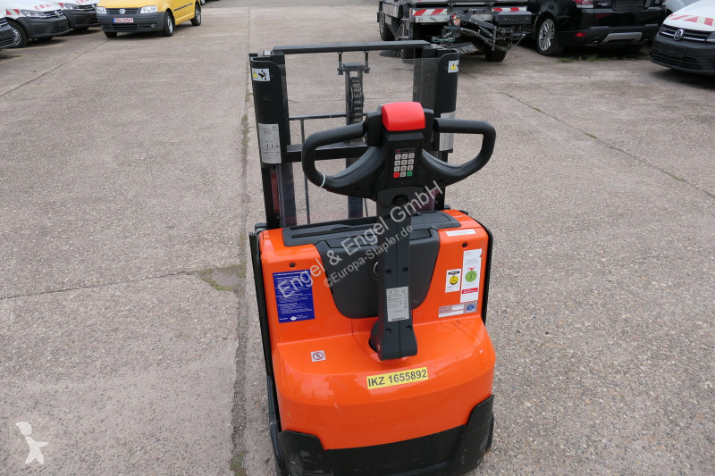 Stohovač BT SWE 200D