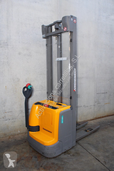 مرفاع شوكي Jungheinrich 410 ZT