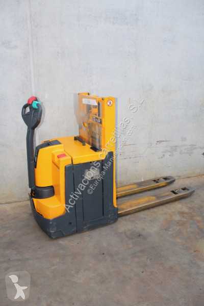 مرفاع شوكي Jungheinrich 166 ZT