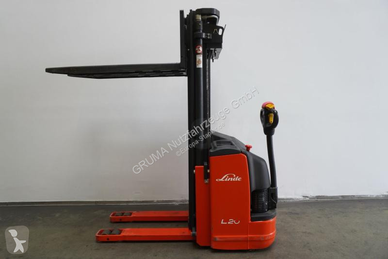 Stohovač Linde  L 20 4525