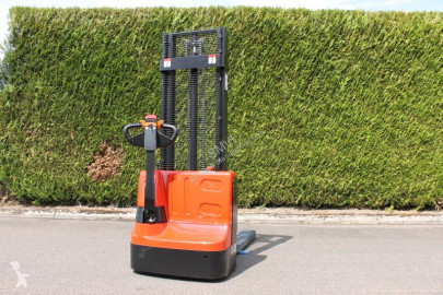 New pedestrian stacker