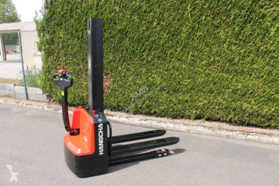 New Hangcha pedestrian stacker
