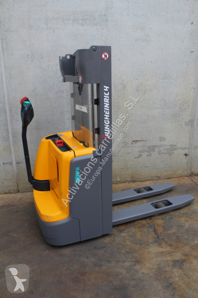 مرفاع شوكي Jungheinrich 250 ZT