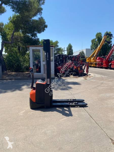 Apilador BT SWE 100