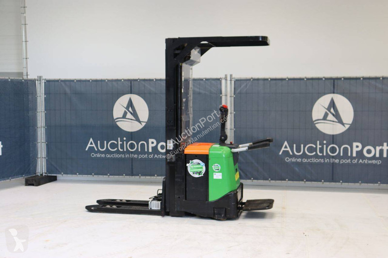 Apilador Cesab SPE160L