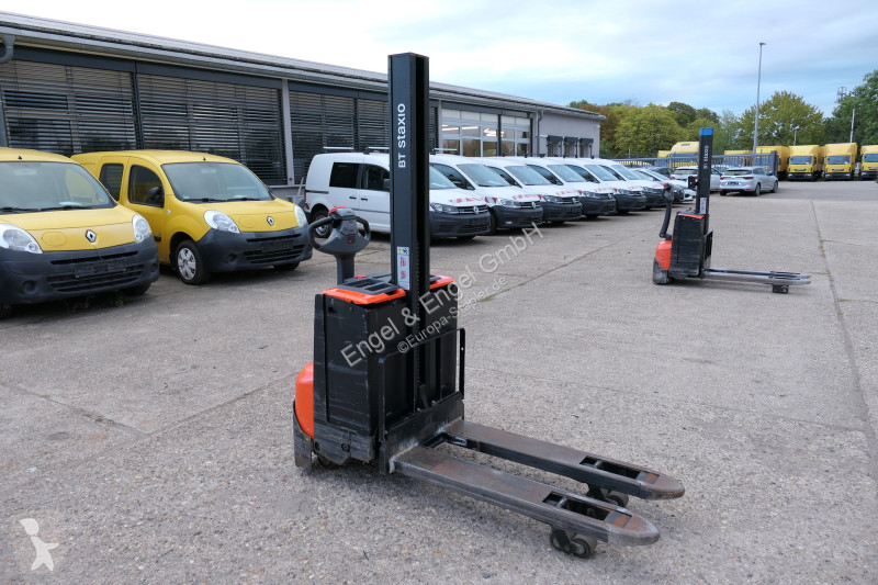 Apilador BT SWE 080L