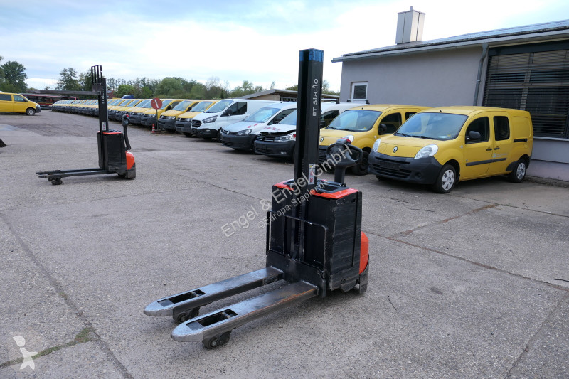 Apilador BT SWE 080L Batterie 20/2024