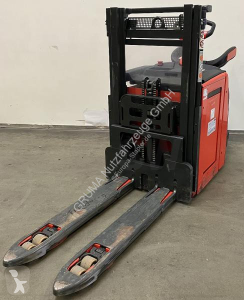 Stacker Linde  D 12 HP AP 1161-00