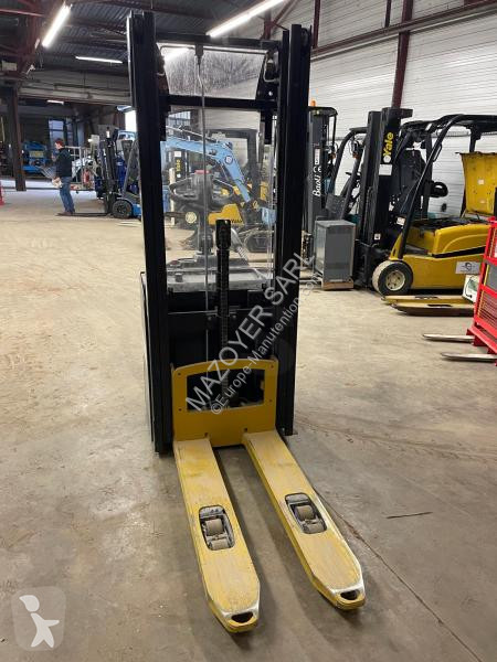 Stacker Yale  MS12X