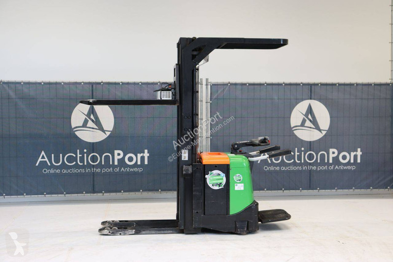 Apilador Cesab SPE160L