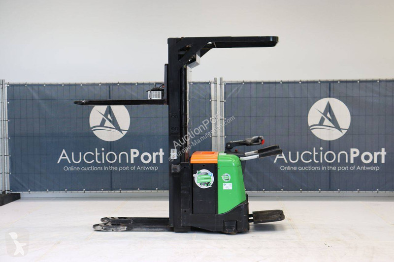 Apilador Cesab SPE160L