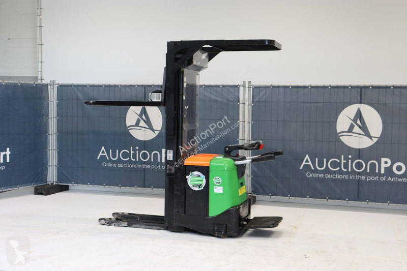 Apilador Cesab SPE160L