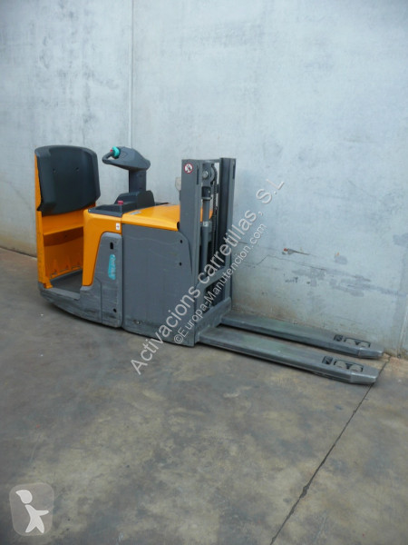 Apilador Jungheinrich 166 ZT